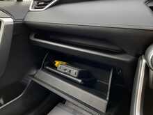 Toyota RAV4 VVT-h Design - U150556