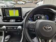 Toyota RAV4 VVT-h Design - U150556