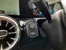 Mercedes-Benz B Class B180 AMG Line Edition - U150598