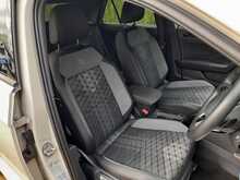 Volkswagen T-Roc TSI R-Line - U150599
