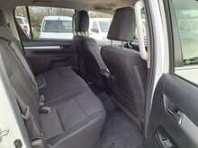 Toyota Hilux D-4D Invincible - U150606