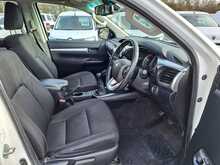 Toyota Hilux D-4D Invincible - U150606