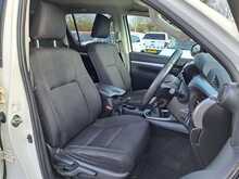 Toyota Hilux D-4D Invincible - U150606