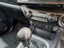 Toyota Hilux D-4D Invincible - U150606