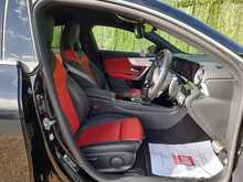 Mercedes-Benz CLA CLA180 AMG Line - U150609