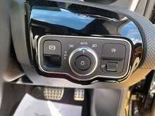 Mercedes-Benz CLA CLA180 AMG Line - U150609