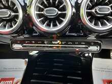 Mercedes-Benz CLA CLA180 AMG Line - U150609