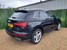 Audi Q5 TFSI S line - U150612