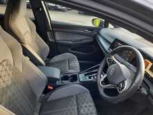 Volkswagen Golf eTSI MHEV R-Line - U150636