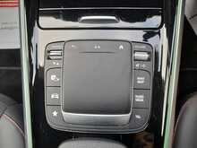 Mercedes-Benz GLB GLB220d AMG Line - U150637