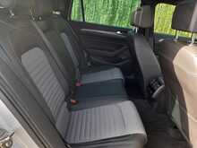 Volkswagen Passat TDI R-Line - U150645