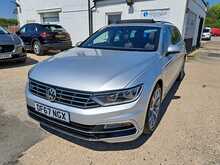 Volkswagen Passat TDI R-Line - U150645
