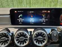 Mercedes-Benz CLA CLA250e AMG Line - U150665