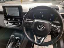 Toyota Corolla VVT-h Icon Tech - U150669