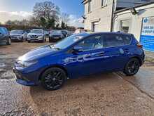 Toyota Auris VVT-h Design - U150671