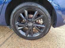 Toyota Auris VVT-h Design - U150671