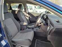 Toyota Auris VVT-h Design - U150671