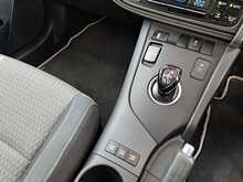 Toyota Auris VVT-h Design - U150671