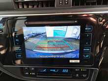 Toyota Auris VVT-h Design - U150671