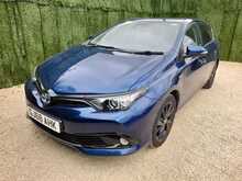 Toyota Auris VVT-h Design - U150671