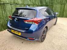 Toyota Auris VVT-h Design - U150671
