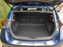Toyota Auris VVT-h Design - U150671