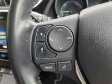 Toyota Auris VVT-h Design - U150671