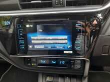 Toyota Auris VVT-h Design - U150671