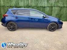 Toyota Auris VVT-h Design - U150671