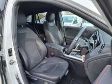 Mercedes-Benz GLA GLA200 AMG Line - U150703