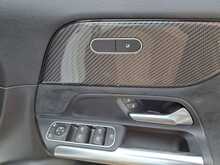 Mercedes-Benz GLA GLA200 AMG Line - U150703