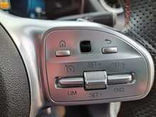 Mercedes-Benz GLA GLA200 AMG Line - U150703