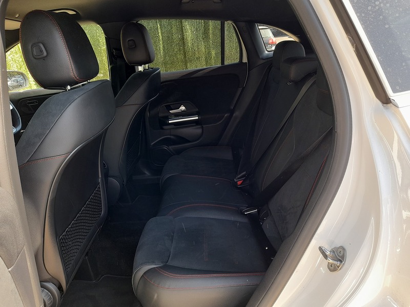 Mercedes-Benz GLA GLA200 AMG Line - U150703