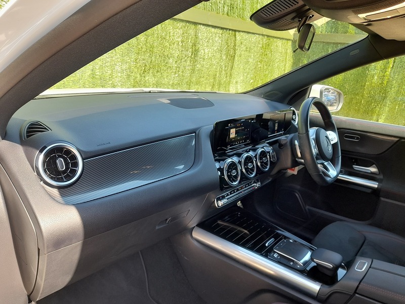 Mercedes-Benz GLA GLA200 AMG Line - U150703