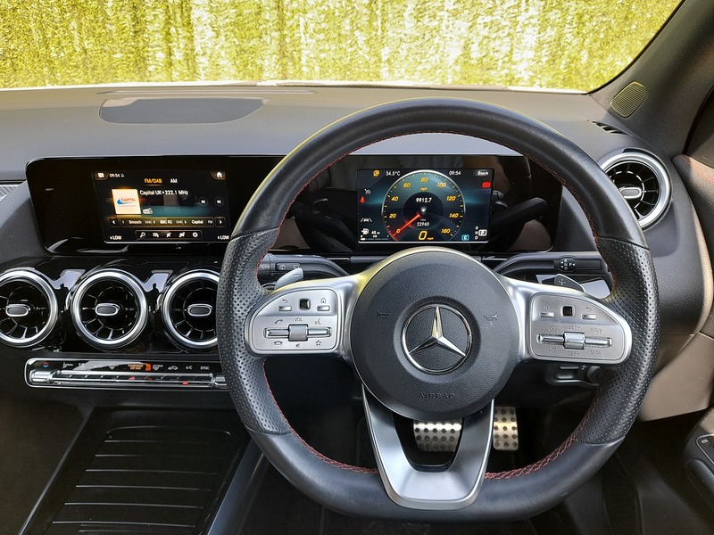 Mercedes-Benz GLA GLA200 AMG Line - U150703