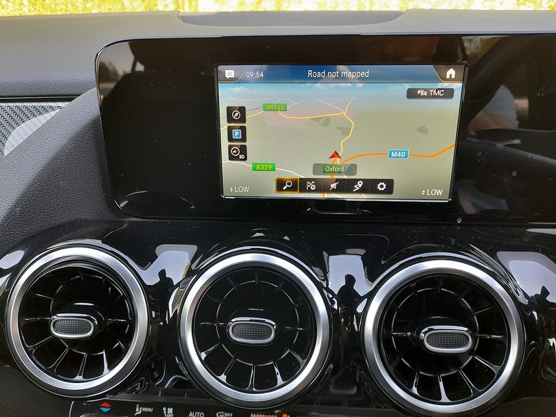 Mercedes-Benz GLA GLA200 AMG Line - U150703