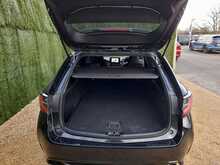 Toyota Corolla VVT-h Design - U150710