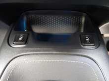 Toyota Corolla VVT-h Design - U150710