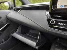 Toyota Corolla VVT-h Design - U150710