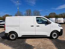 Vauxhall Vivaro Turbo D 2900 Dynamic - U150714