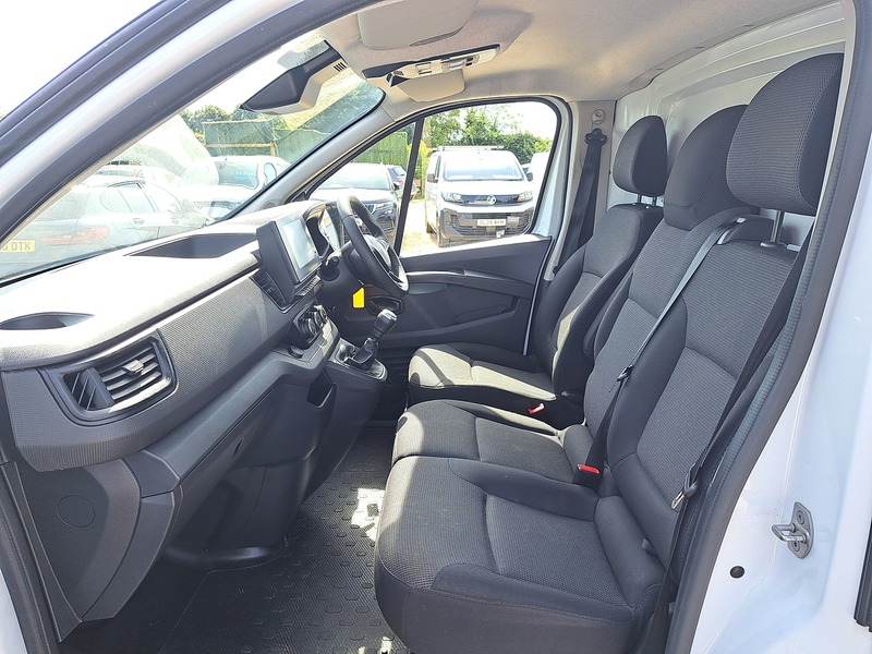 Renault Trafic dCi Blue LL30 Advance - U150717