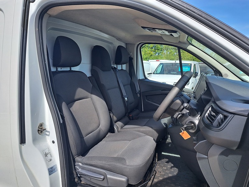 Renault Trafic dCi Blue LL30 Advance - U150717
