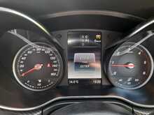 Mercedes-Benz V Class V250d AMG Line - U150739