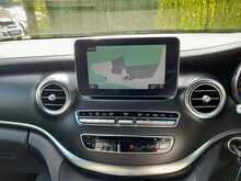 Mercedes-Benz V Class V250d AMG Line - U150739