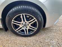 Mercedes-Benz V Class V250d AMG Line - U150739