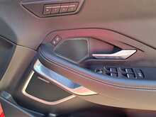 Jaguar E-PACE P300e R-Dynamic SE - U150753