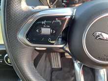 Jaguar E-PACE P300e R-Dynamic SE - U150753