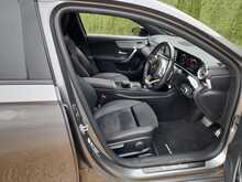 Mercedes-Benz A Class A250e AMG Line - U150757