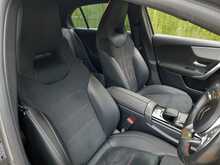 Mercedes-Benz A Class A250e AMG Line - U150757