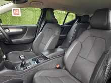 Volvo XC60 B5 MHEV Momentum - U150758